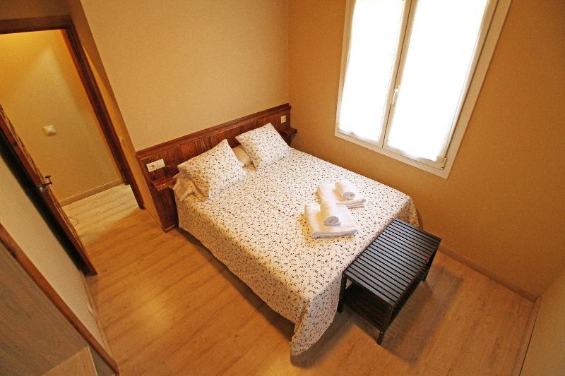 Snoe Apartamentos Mont Romies Plaza Salardú Eksteriør bilde